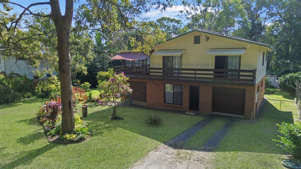 19 Noon Muckle St, Macleay Island, QLD 4184