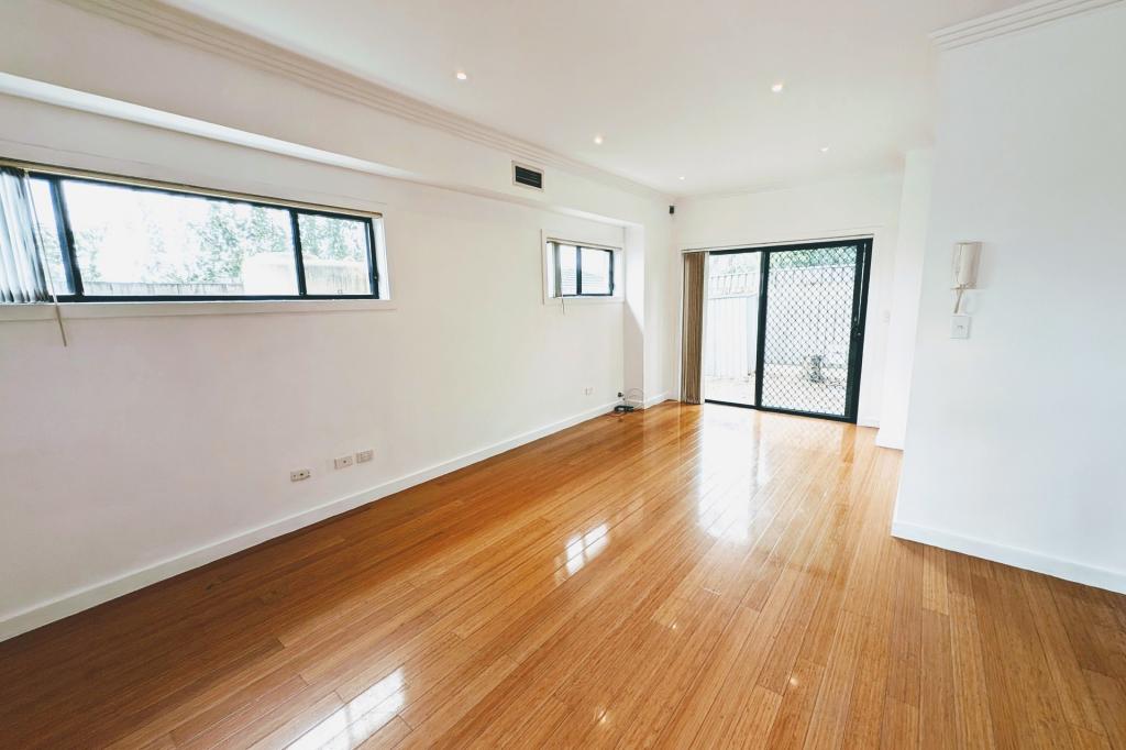 2/88 Arthur St, Rosehill, NSW 2142