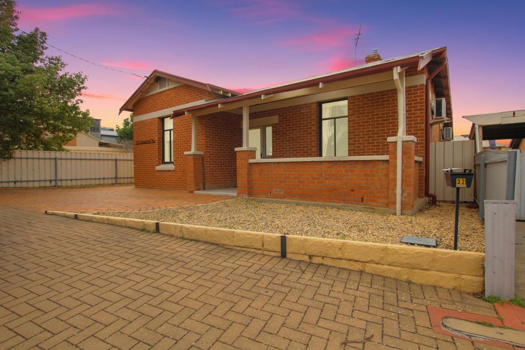 32 Crawford Tce, Berri, SA 5343