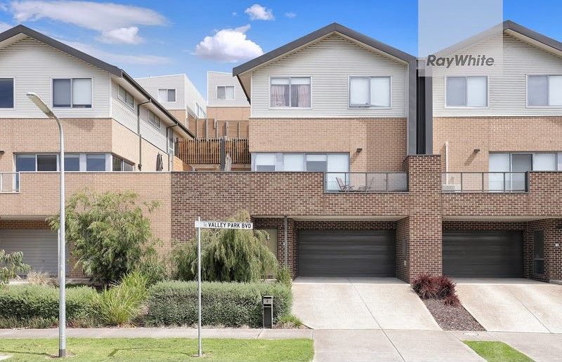 8 Valley Park Bvd, Westmeadows, VIC 3049