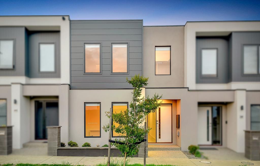 271 MARATHON BVD, CRAIGIEBURN, VIC 3064