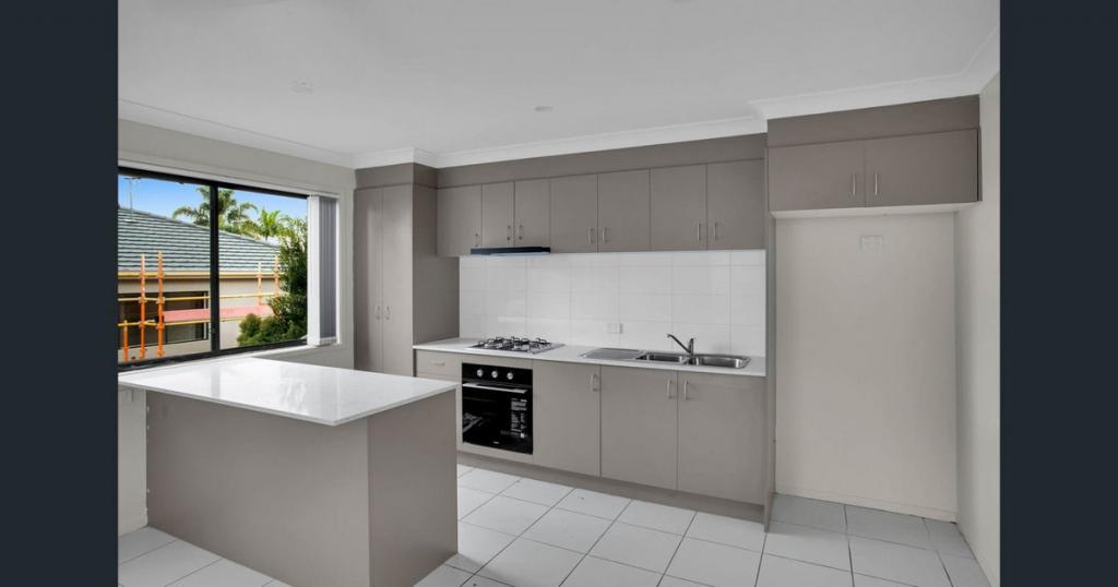 16a Chandon Ct, Hillcrest, QLD 4118