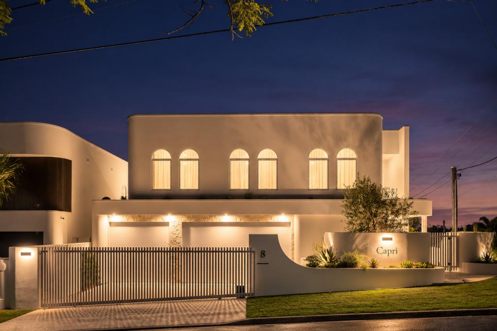 8 Dagmar St, Holland Park West, QLD 4121