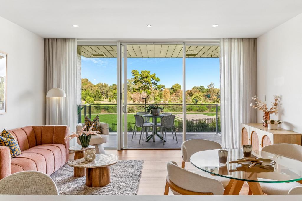 102/69 Troubridge Dr, West Lakes, SA 5021