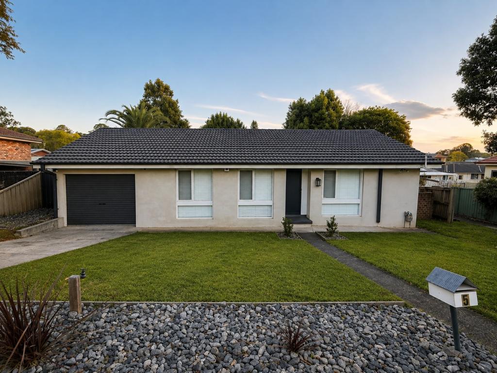 5 Donaldson St, Bradbury, NSW 2560