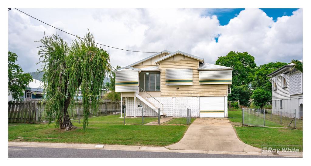 298 Pine St, Berserker, QLD 4701