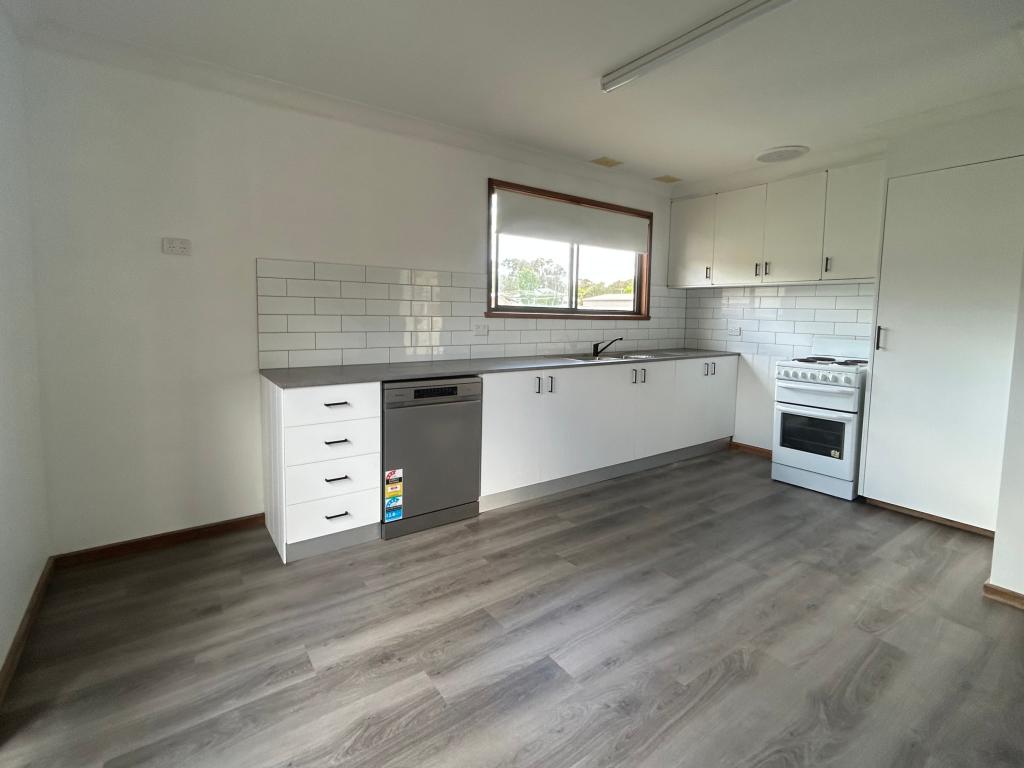 47 Graham St, Lake Albert, NSW 2650