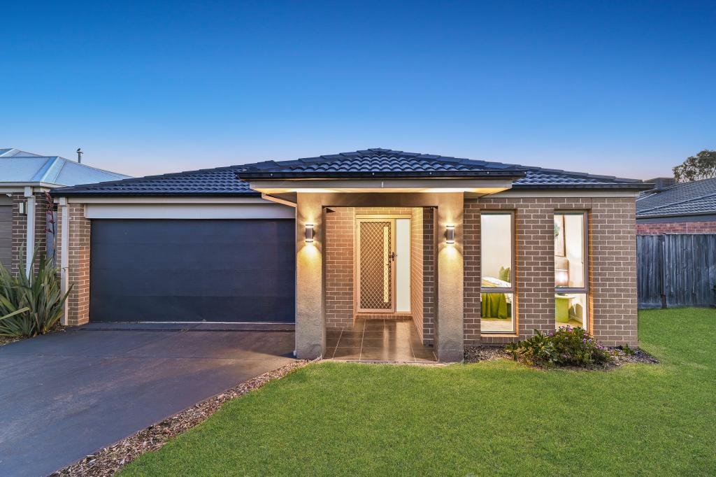 27 HILL FARM DR, CLYDE, VIC 3978