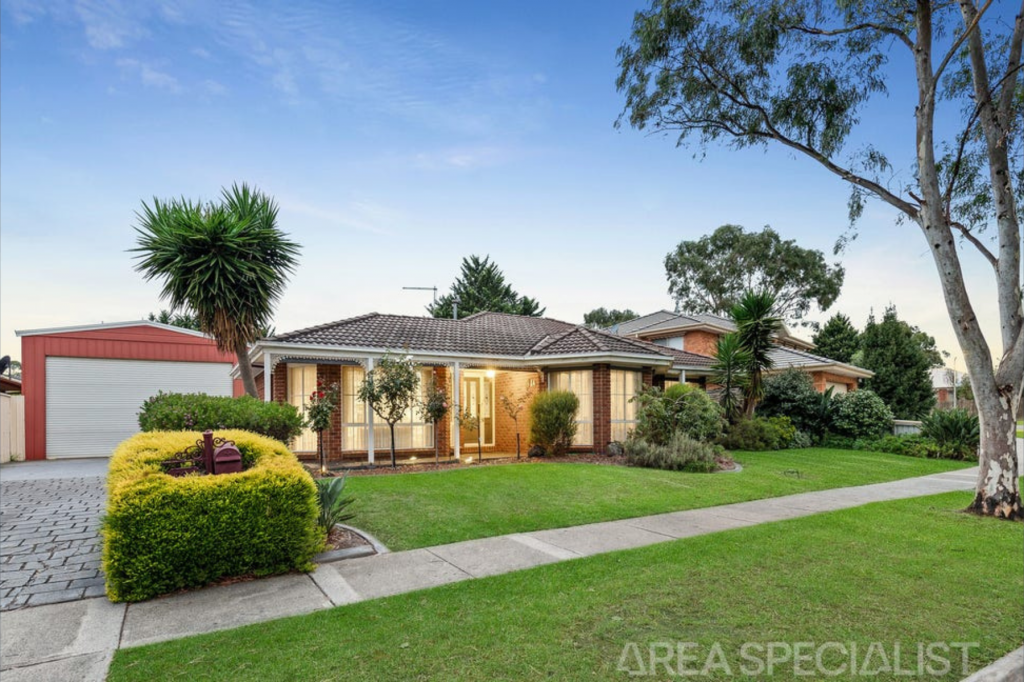 14 Greenslopes Dr, Carrum Downs, VIC 3201