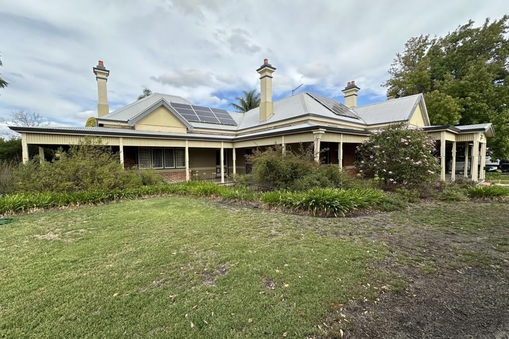 4 Clive St, Katanning, WA 6317