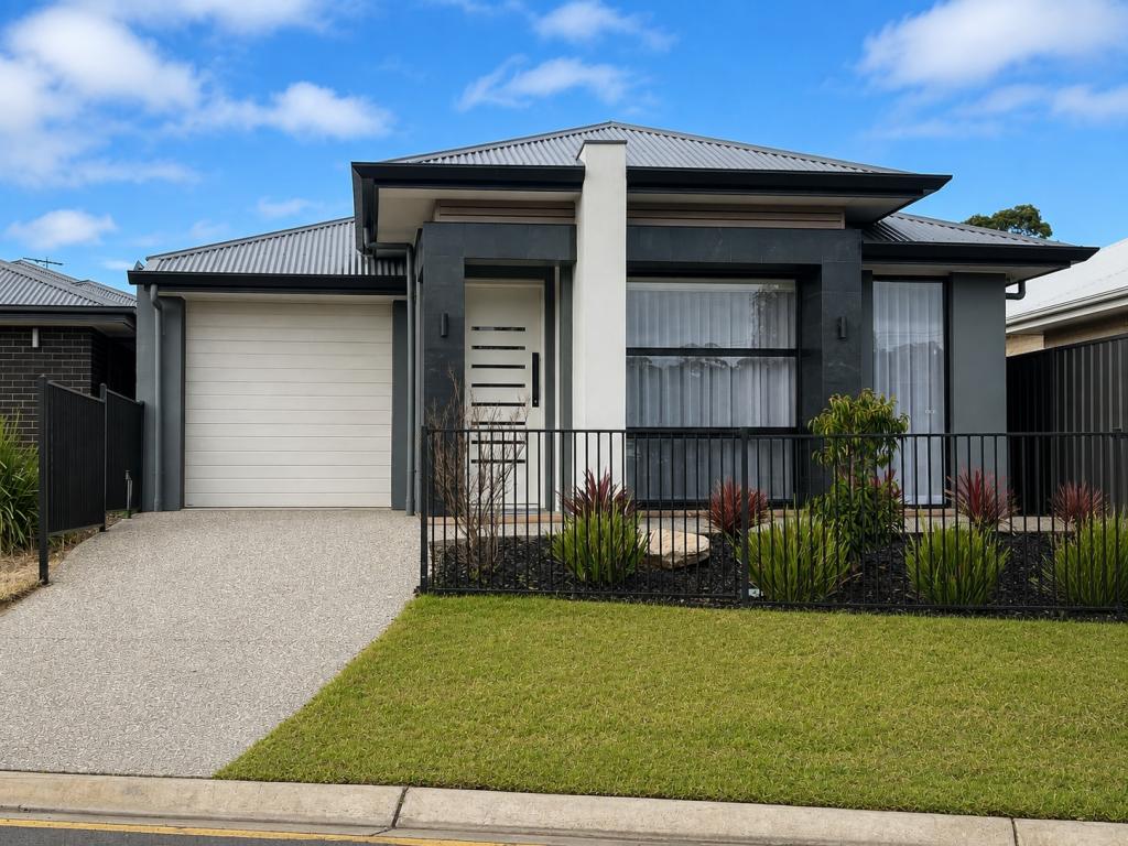61 EQUINE DR, MOUNT BARKER, SA 5251
