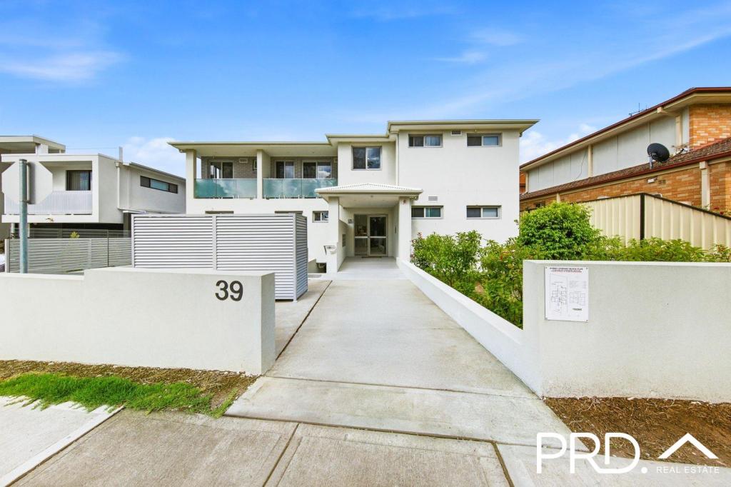 4/39 CULLENS RD, PUNCHBOWL, NSW 2196