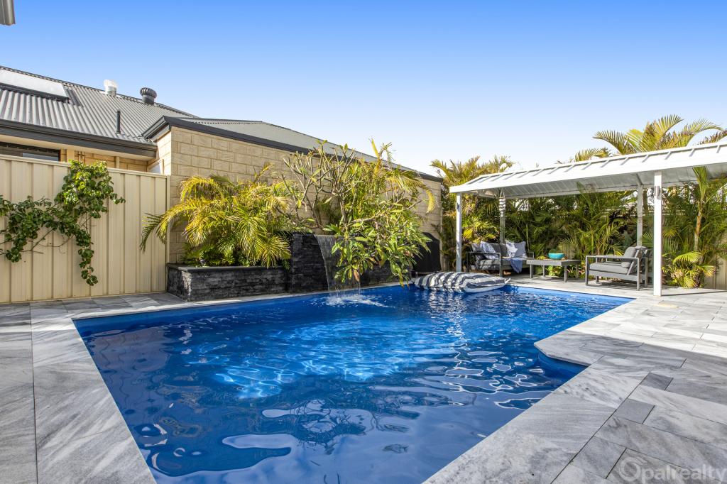 68 Bancoura Pkwy, Secret Harbour, WA 6173