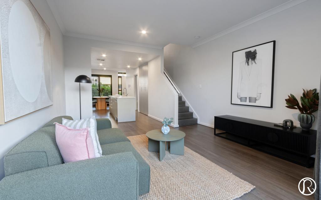 16 Troubridge Dr, West Lakes, SA 5021
