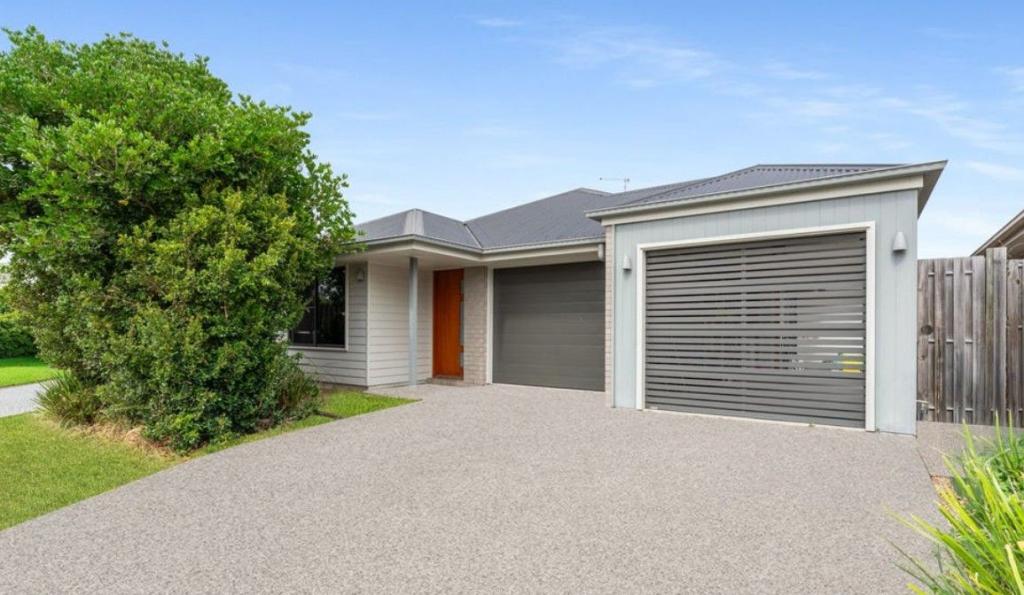 10A ANGUS CT, PARK RIDGE, QLD 4125