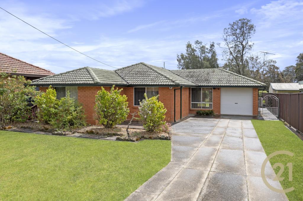 4 Monica Cl, Lurnea, NSW 2170