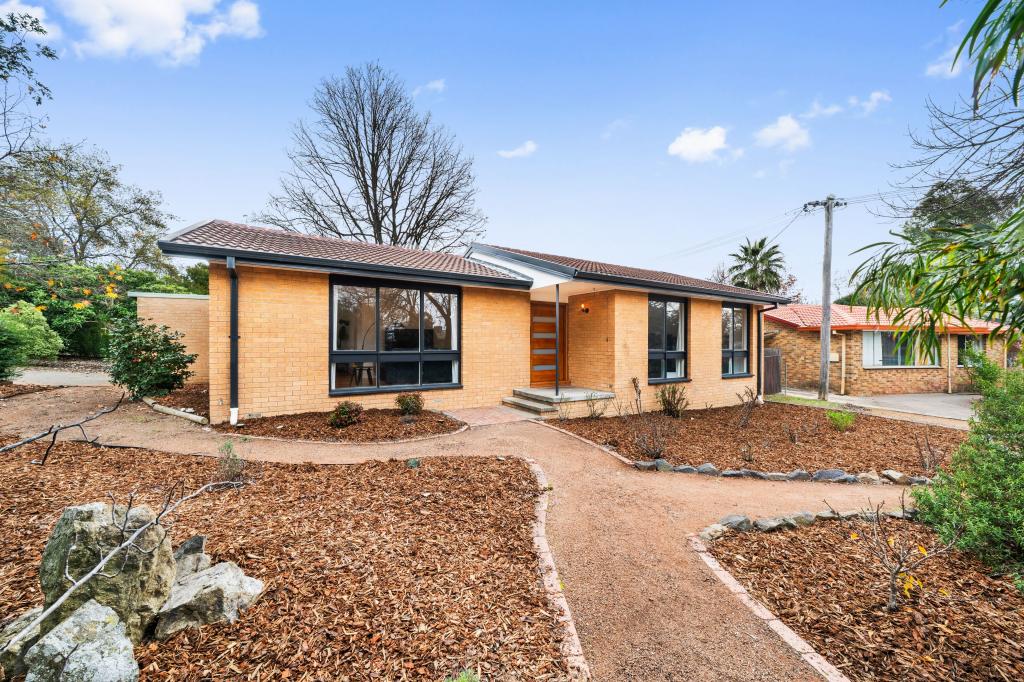 51 Lindrum Cres, Holt, ACT 2615