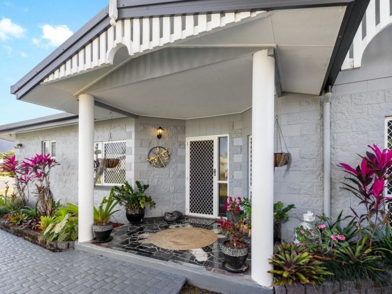 13 Leeuwin Cres, Bentley Park, QLD 4869