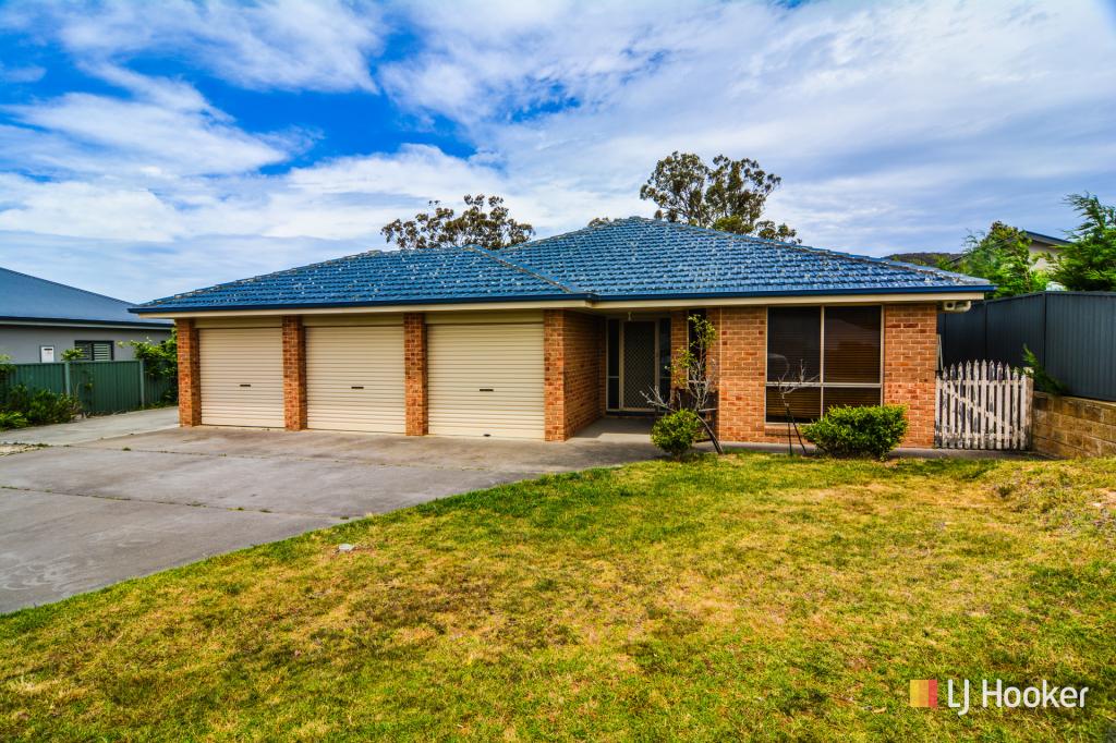 18 Robertson St, Bowenfels, NSW 2790