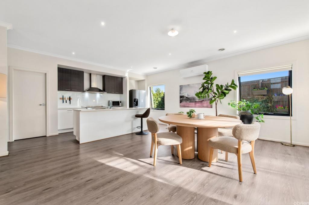 14 Seacombe Gr, Somerville, VIC 3912