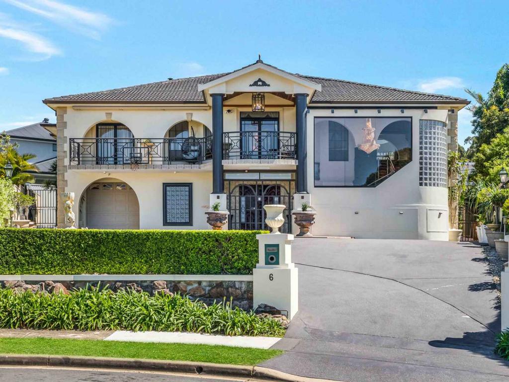 6 GAZI CL, BOSSLEY PARK, NSW 2176