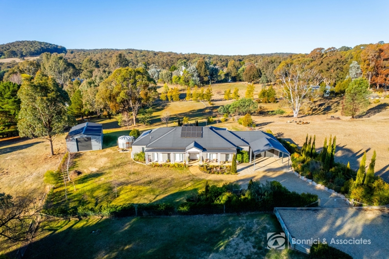 33 Dingle Rd, Beechworth, VIC 3747