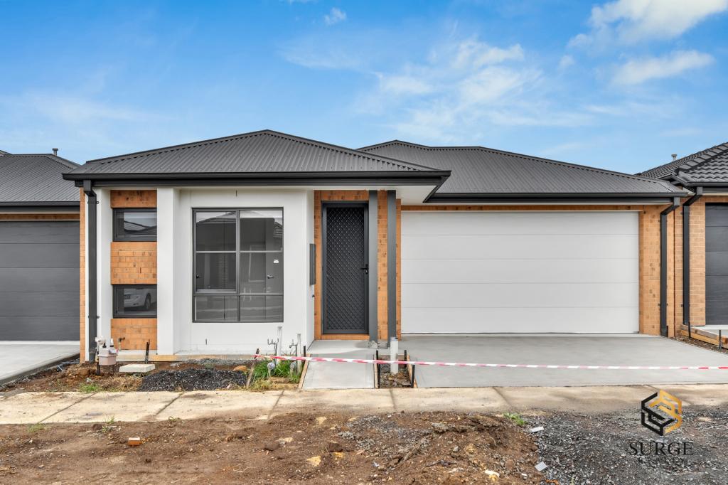12 Petunia Cres, Armstrong Creek, VIC 3217