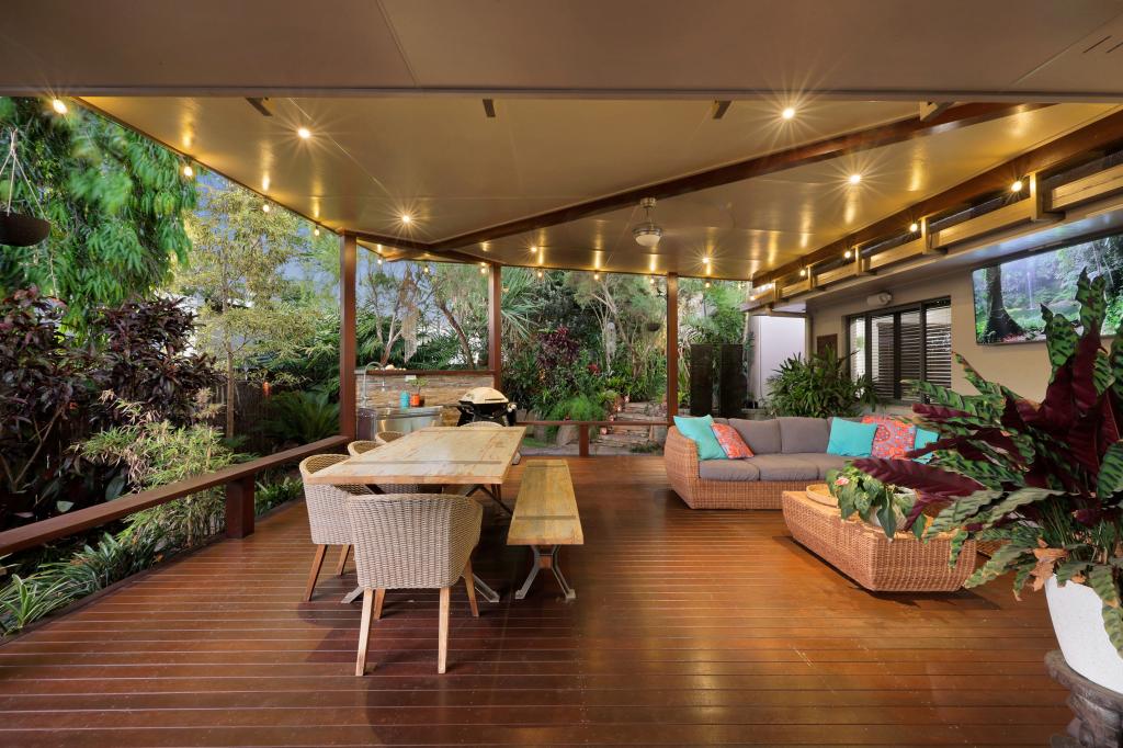 4 Eva Pde, Glenella, QLD 4740