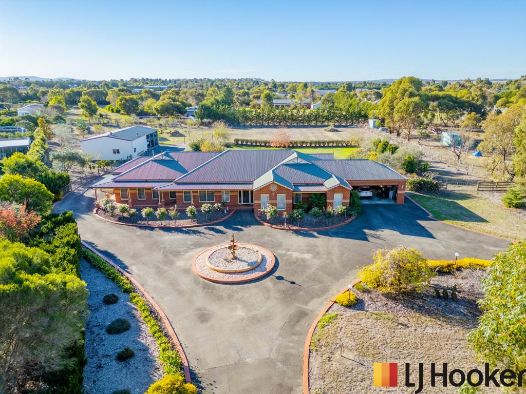 10 Rolling Meadows Dr, Sunbury, VIC 3429