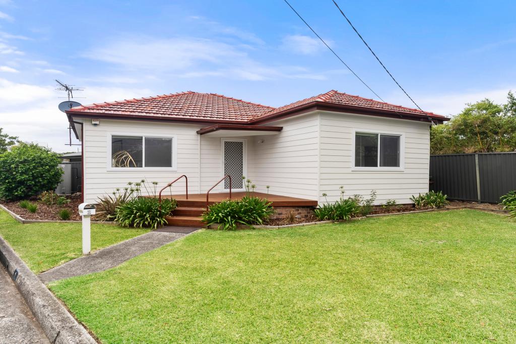 1 Deakin Pl, Kirrawee, NSW 2232