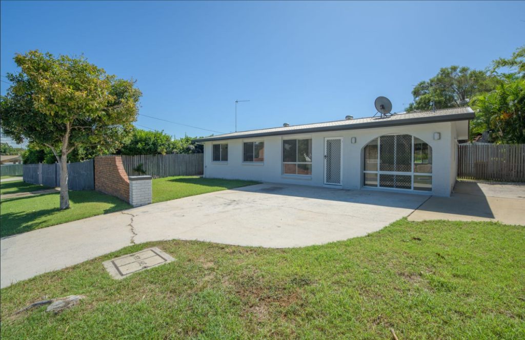 17 Waratah St, Kin Kora, QLD 4680