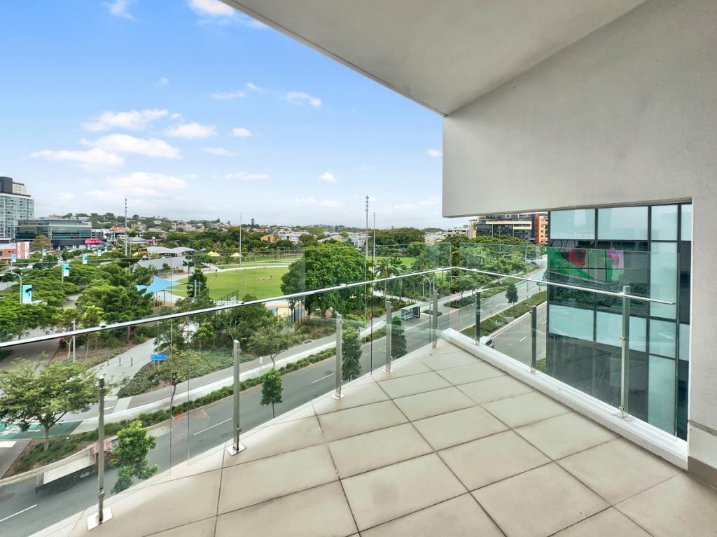 TYPE D/33 REMORA RD, HAMILTON, QLD 4007