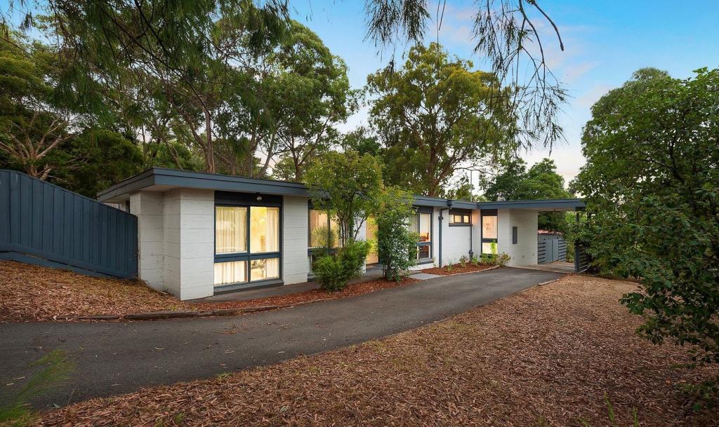 1 Baranbali Gr, Greensborough, VIC 3088