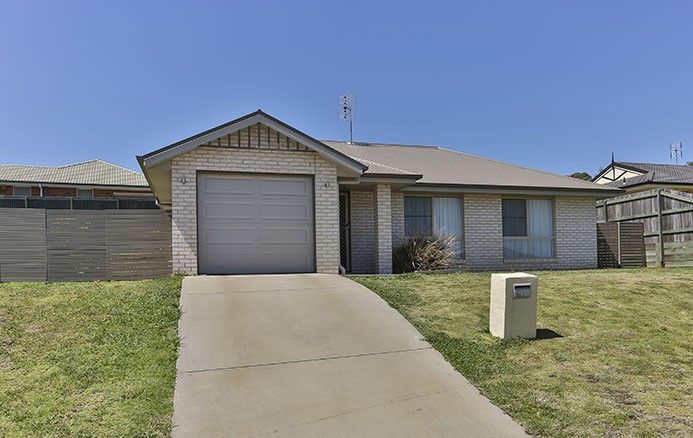 20 Cuttaburra Cres, Glenvale, QLD 4350