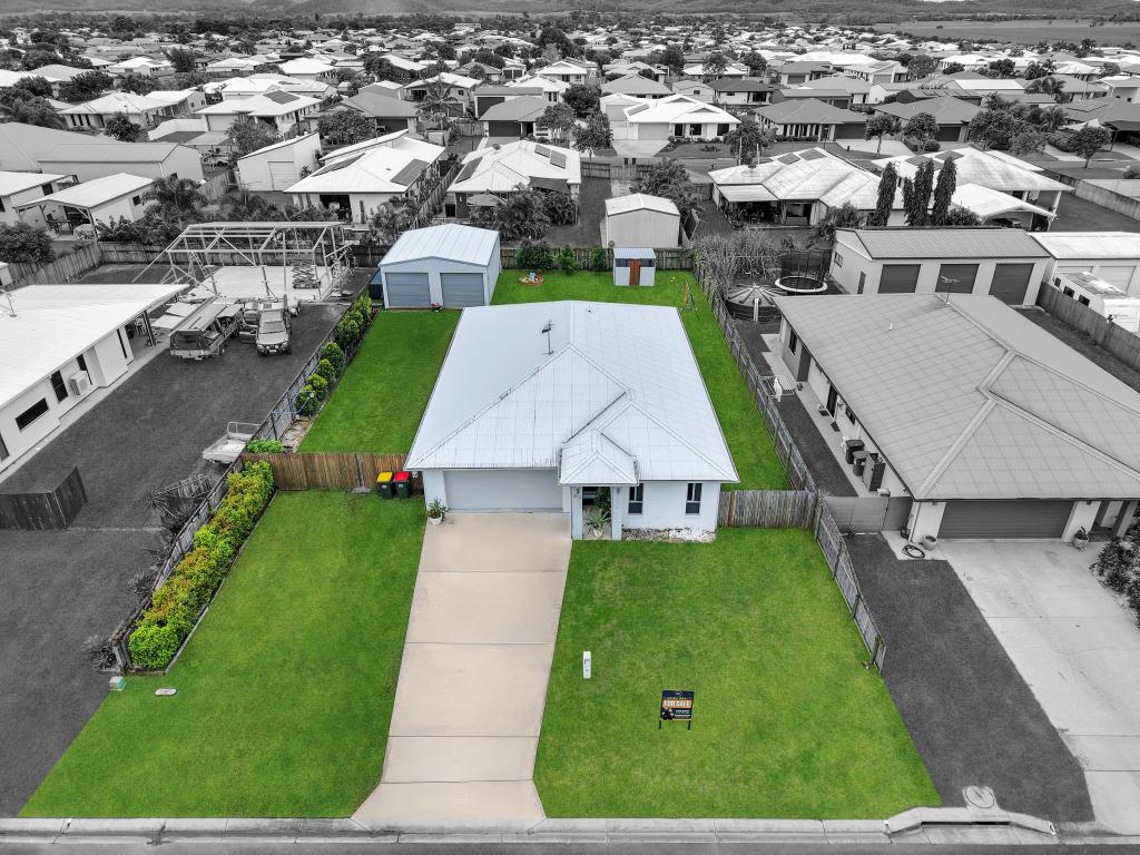 62 Hoffman Dr, Marian, QLD 4753