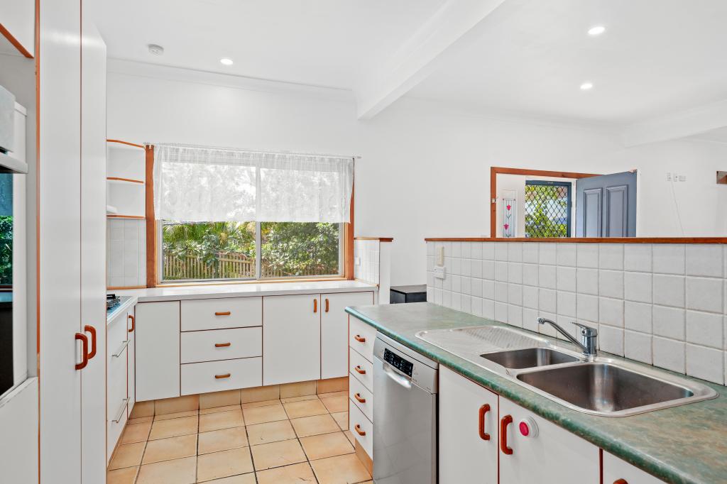 2 Leslie Pde, Saratoga, NSW 2251