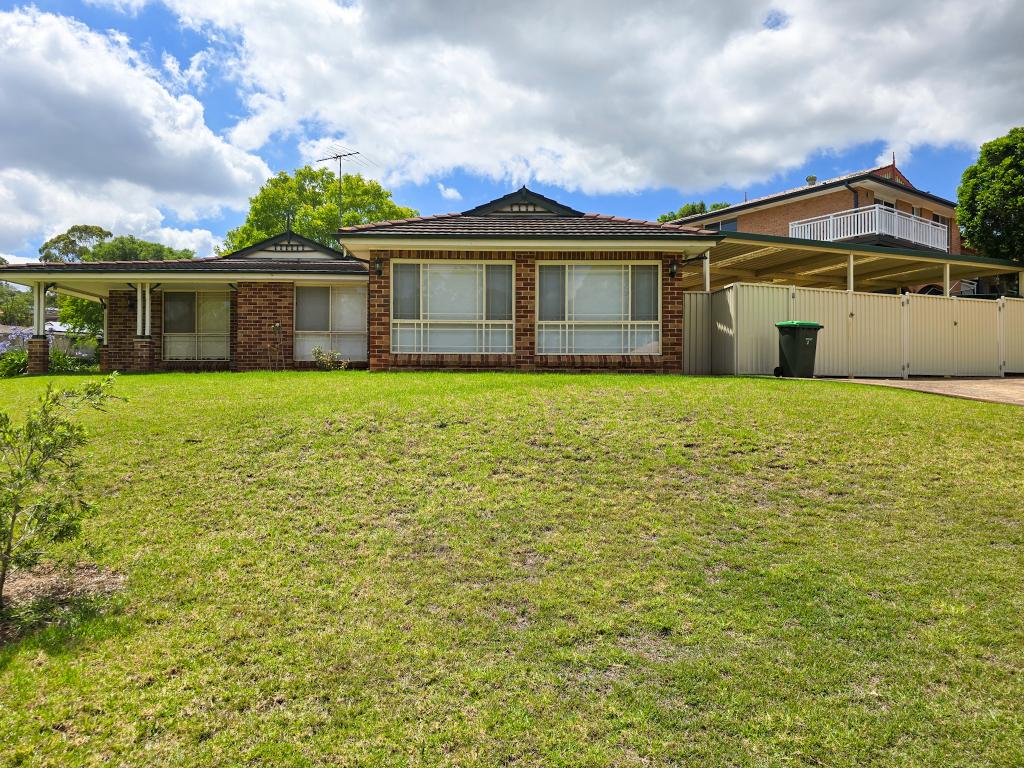 2 Clydebank Cres, Glen Alpine, NSW 2560