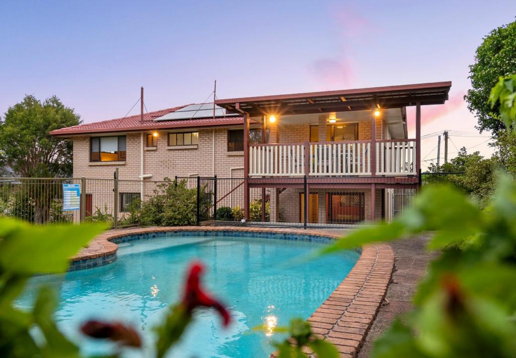 7 Hilarie Ave, Springwood, QLD 4127