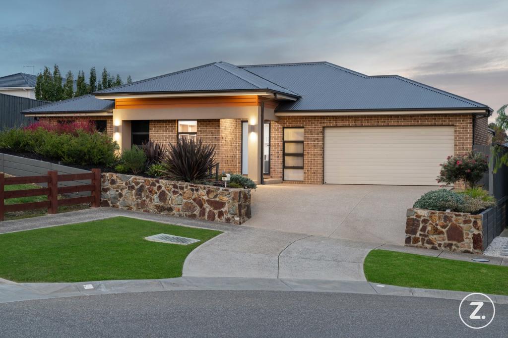 16 Valentine Cres, Officer, VIC 3809