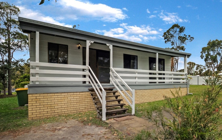 140 Kate St, Macleay Island, QLD 4184