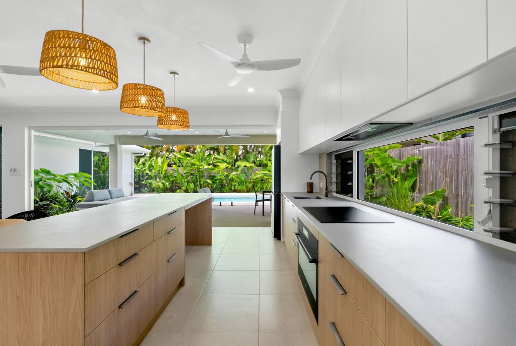 8 Beach Cl, Port Douglas, QLD 4877