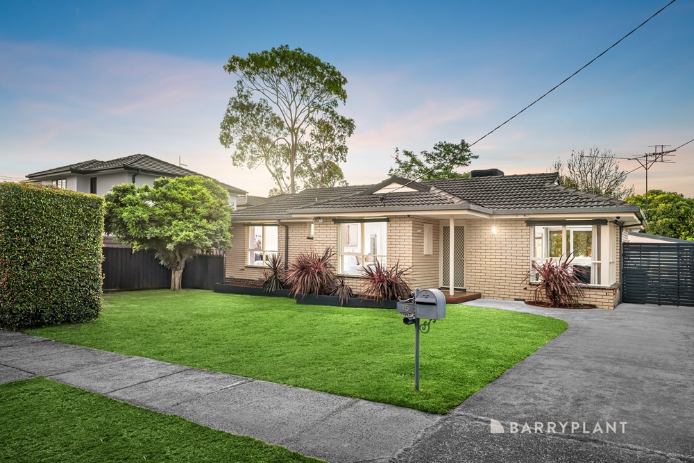 15 Mcmahons Rd, Ferntree Gully, VIC 3156