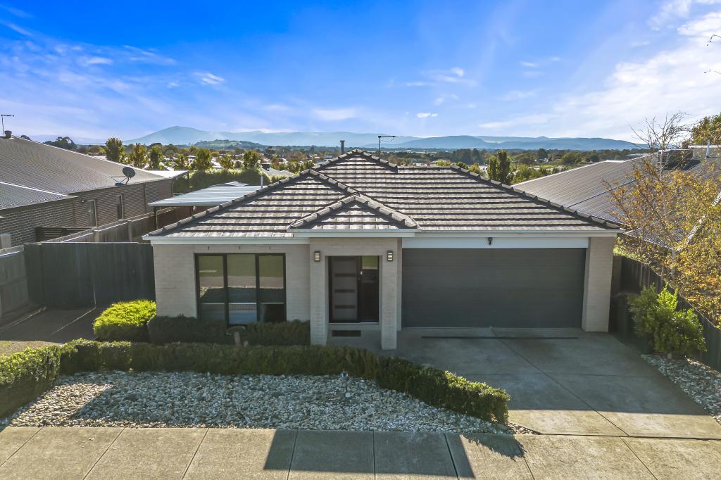 8 MORAND ST, GISBORNE, VIC 3437
