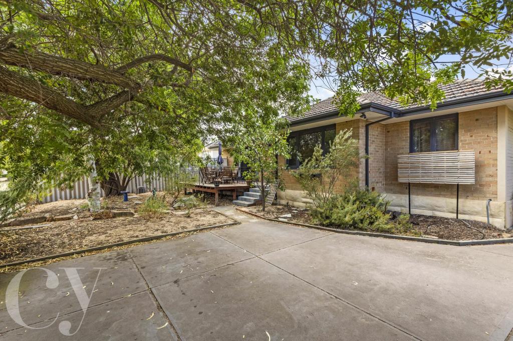 111 Watkins St, White Gum Valley, WA 6162