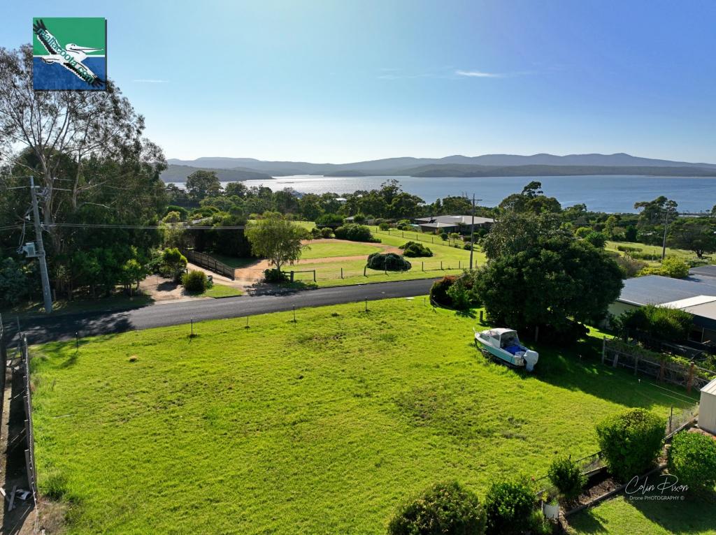 8 Martin St, Mallacoota, VIC 3892