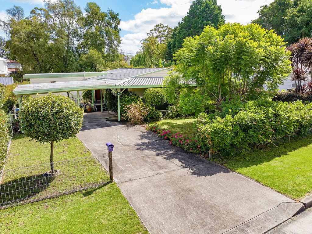 25 Mary St, The Oaks, NSW 2570