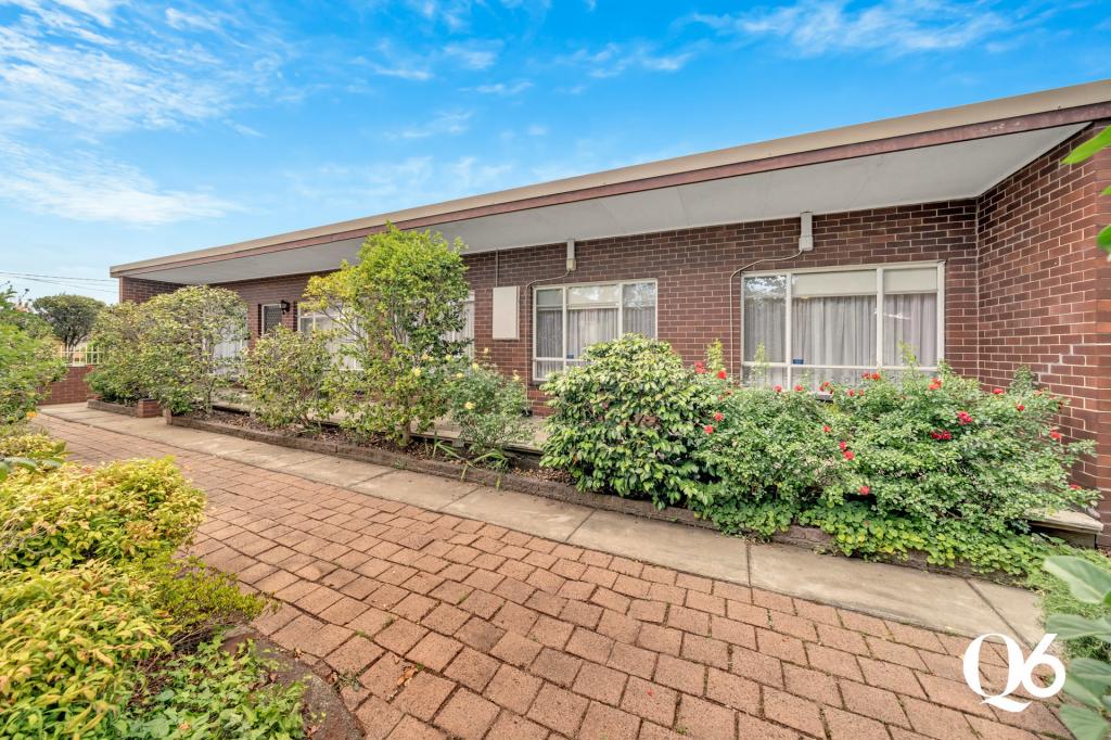 22 THORNDON DR, ST ALBANS, VIC 3021