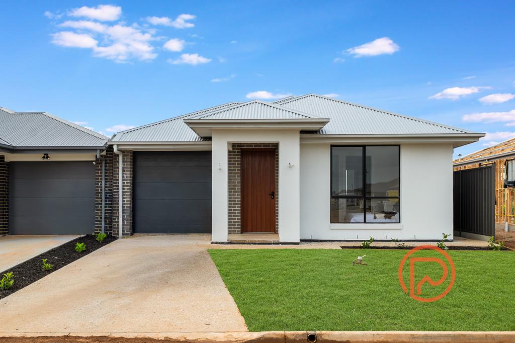 9 Clarence St, Munno Para West, SA 5115
