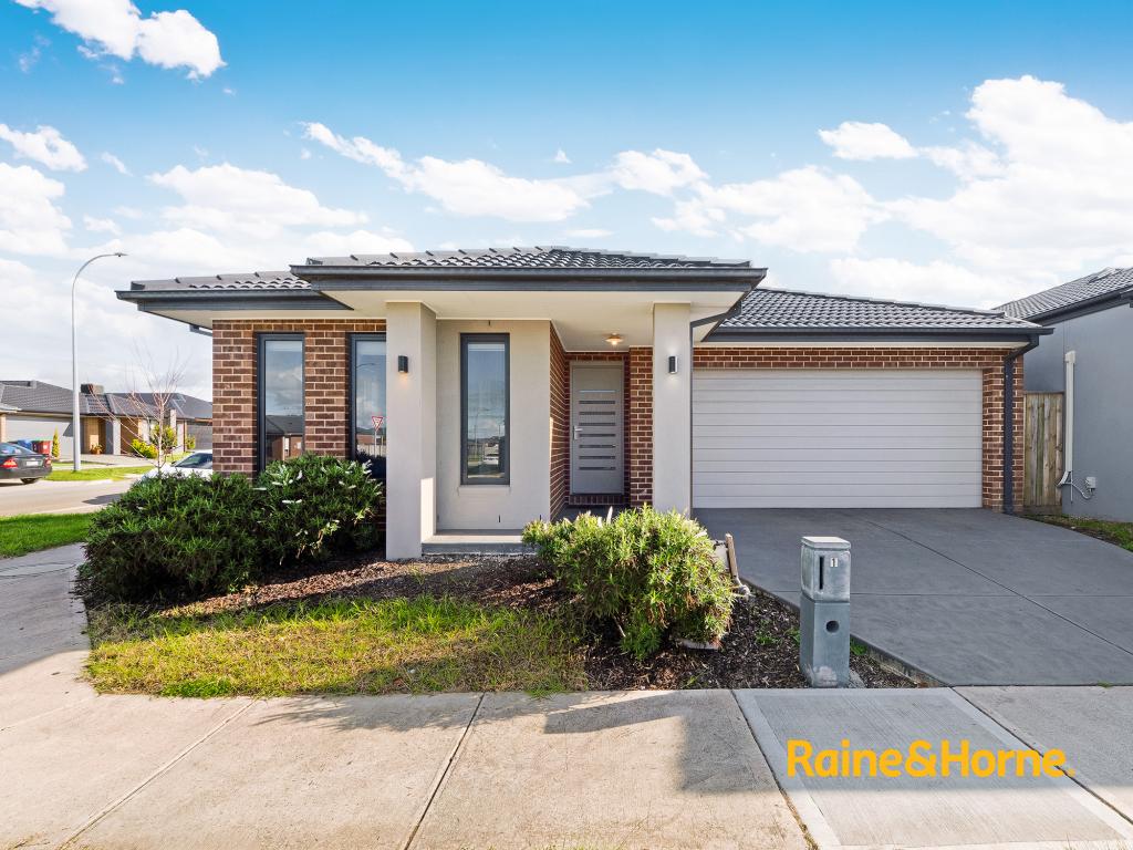 1 METEORITE WAY, CRANBOURNE EAST, VIC 3977