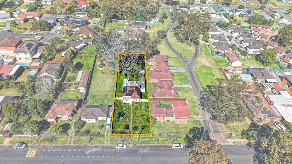 33 Trafalgar St, Glenfield, NSW 2167